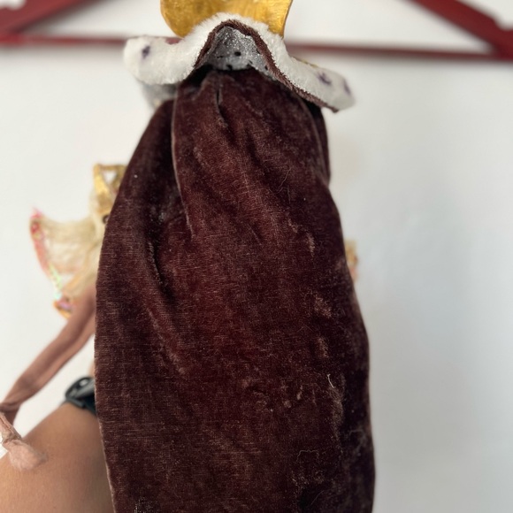 Katherine’s Collection/Wayne Kleski Royal Mouse Crown/Cape- 14” vintage doll - Picture 8 of 12